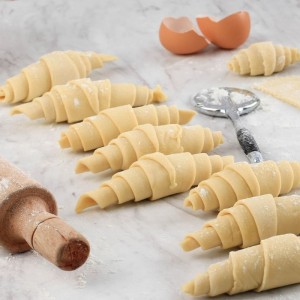 UTENSILIO PARA CROISSANTS - 4